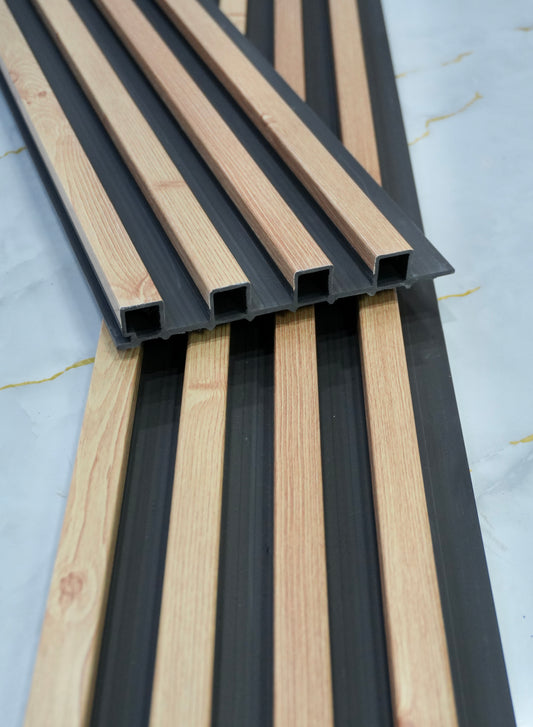 Panel WPC 6310 - bicolor negro y roble natural